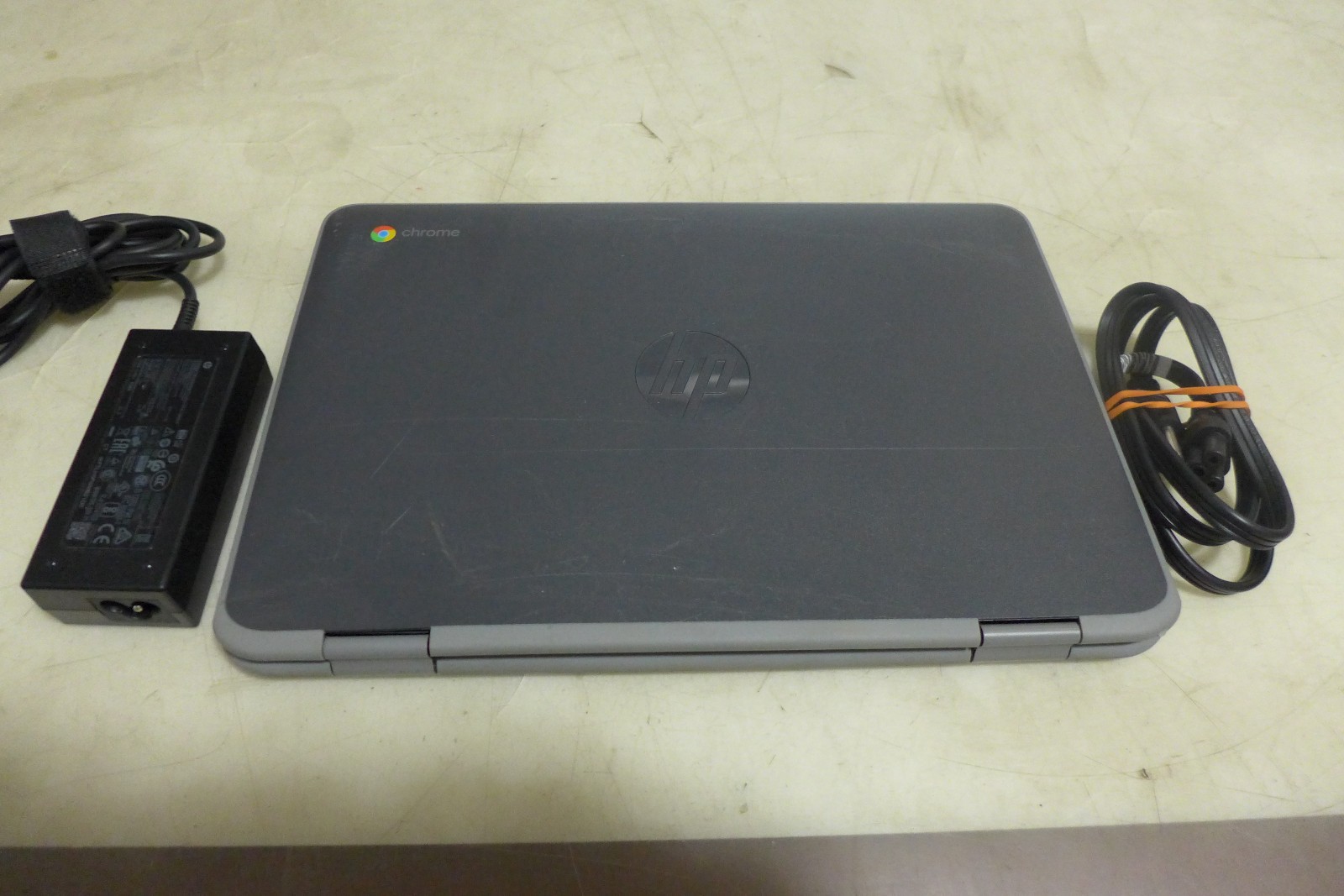 HP ProBook x360 11-G1 EE 11.6-inch 2-in-1 Convertible HD Touch-screen S6