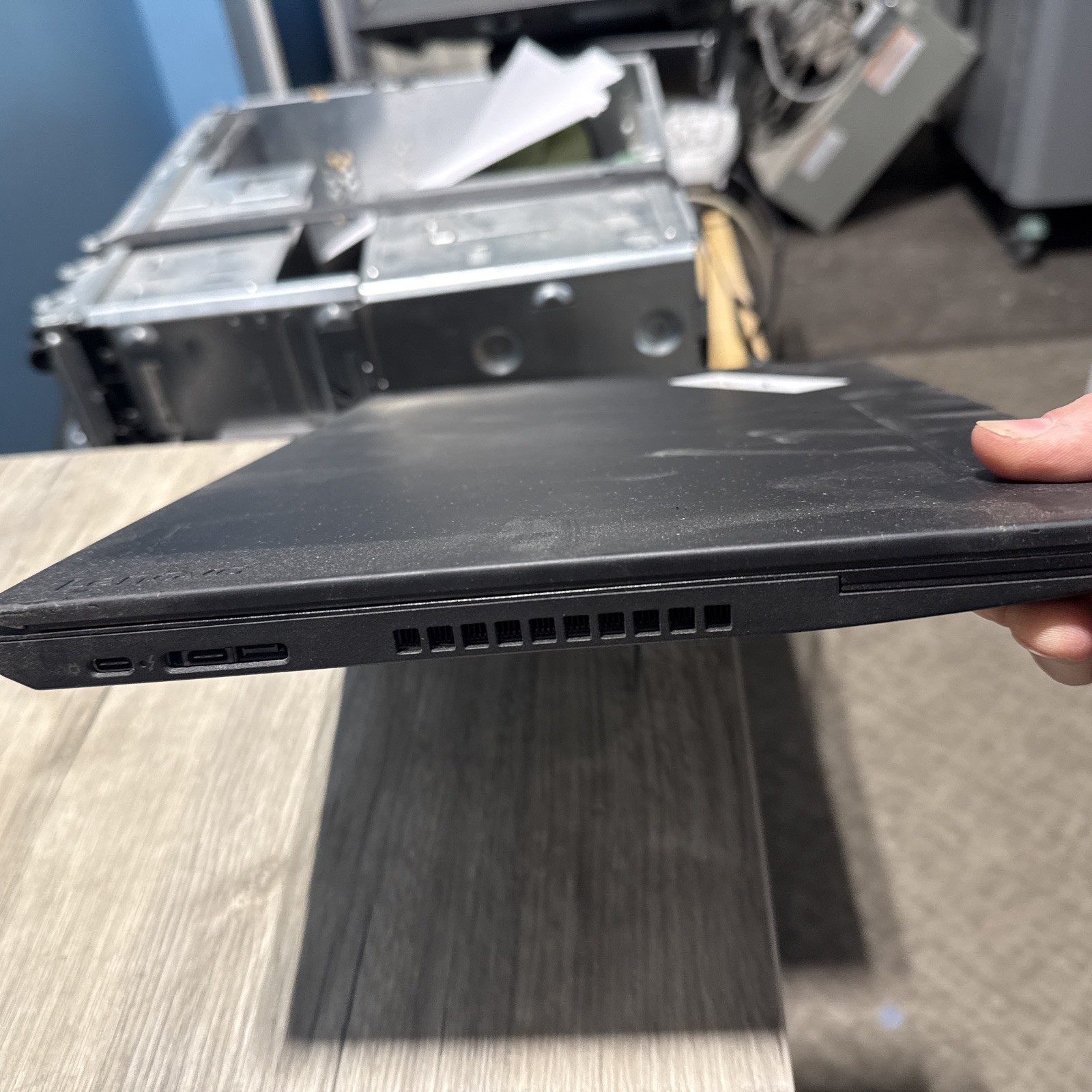 Lenovo ThinkPad P52s i7-8550U 1.80GHz 8GB DDR4 NO SSD NO OS *UNKNOWN GPU* Laptop