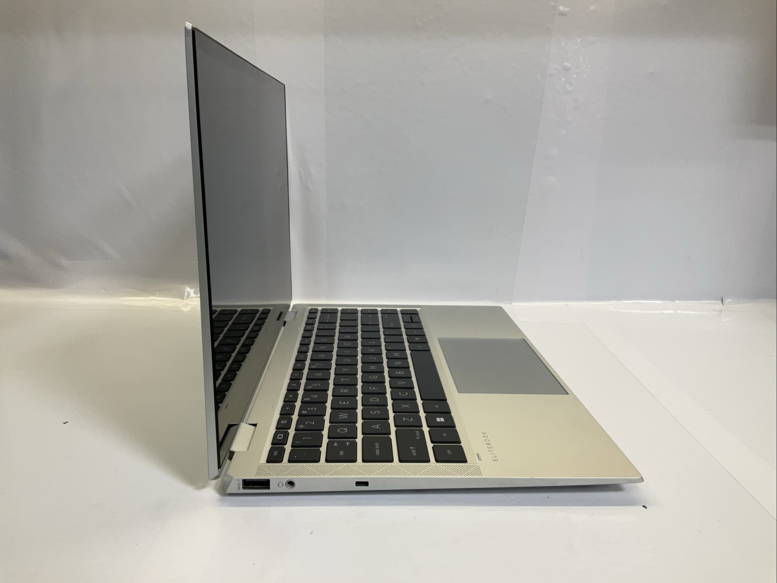 HP EliteBook x360 1040 G8 i7-11th Gen 16GB RAM 512GB SSD Touch W11 Pro AC