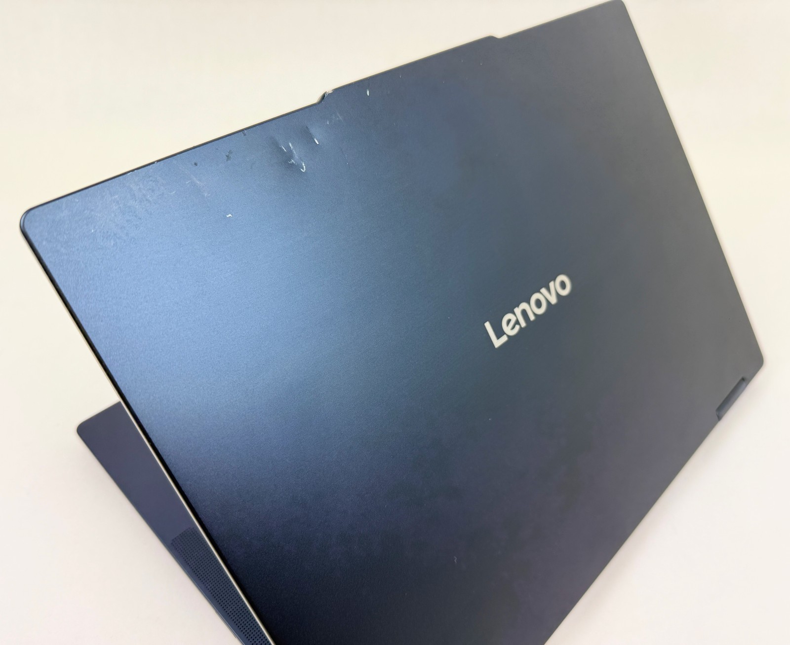 Lenovo Ideapad 5 14AKP10 14″ FHD Touch Ryzen AI7-350 16GB 1TB W11H 2in1 scratchs