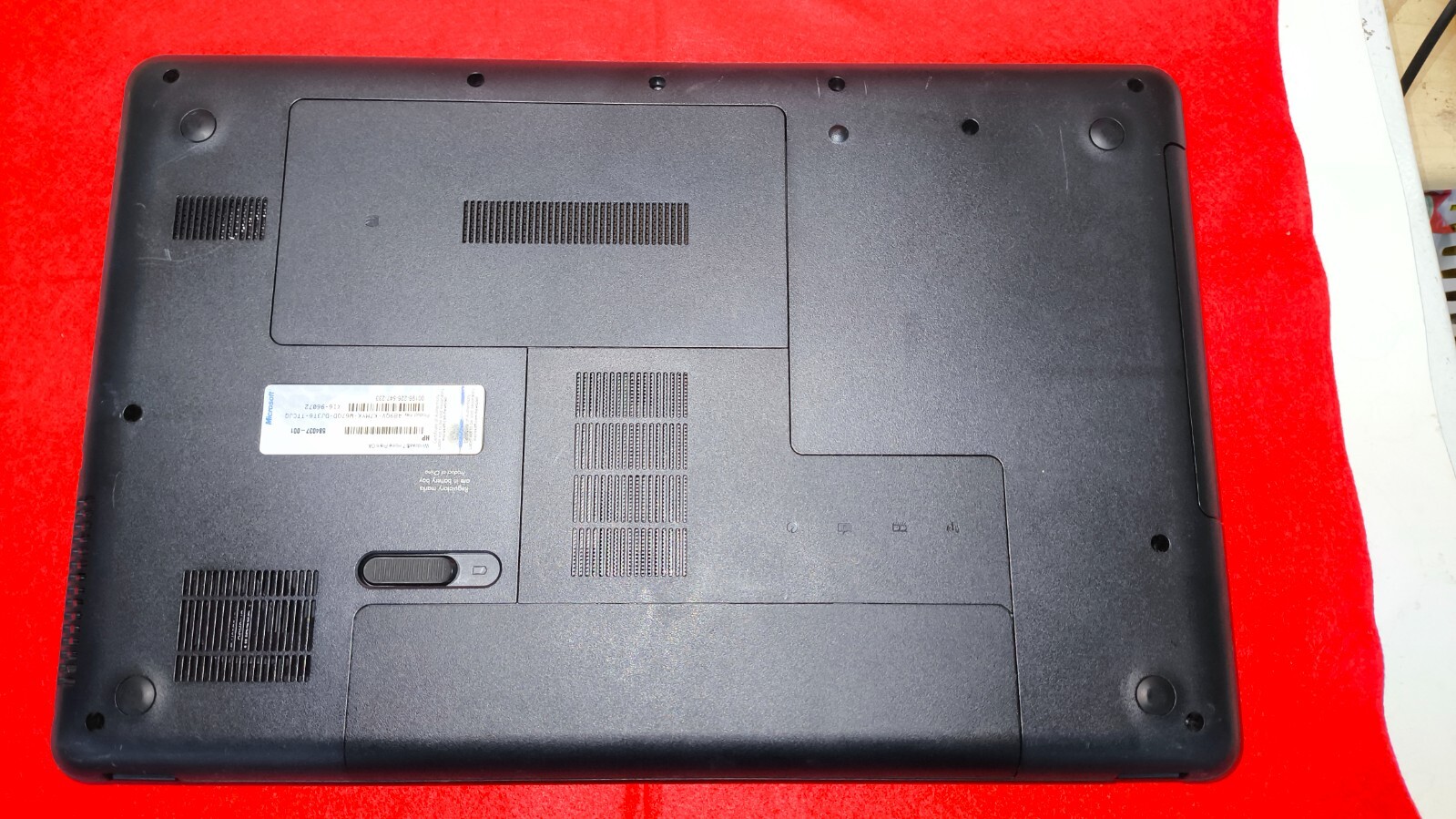 Compaq Presario CQ57 HP AMD E-300 15″ Works Great Clean Vintage Collectible
