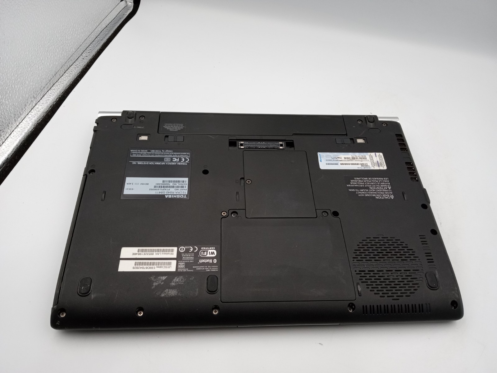 Toshiba Tecra R480 14″ Laptop Intel i3-2310M 4GB RAM 250GB HDD Linux Mint -RR