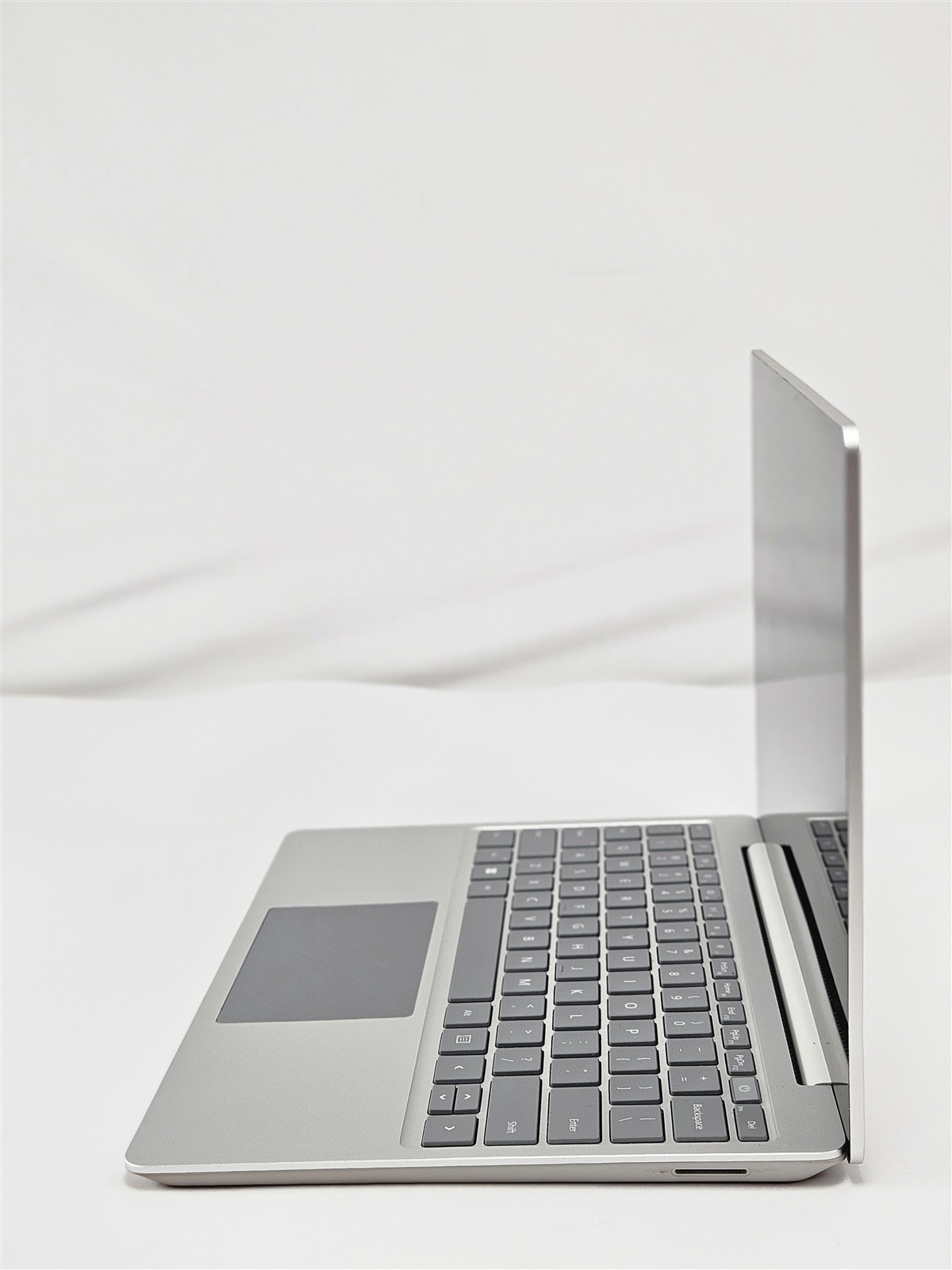 Microsoft Surface Laptop Go 2 256GB 16GB i5-1135G7 Platinum Touchscreen WiFi6