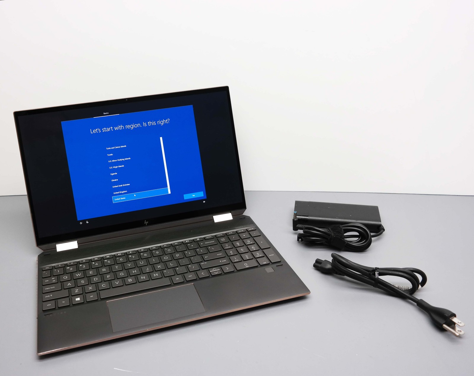 HP Spectre x360 15-EB0053DX 15.6″ Core i7-10750H 16GB 1TB SSD GTX 1650 Ti