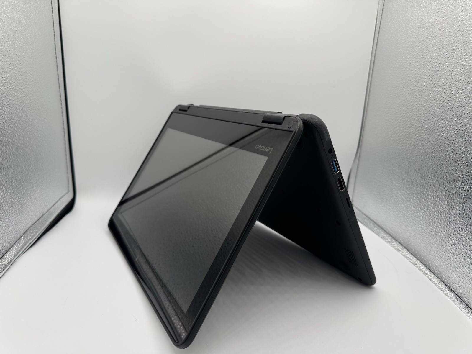 Lenovo 300e Winbook 11.6″ 2 in 1, Intel Celeron N3450 1.1GHz 4GB RAM 64GB eMMC