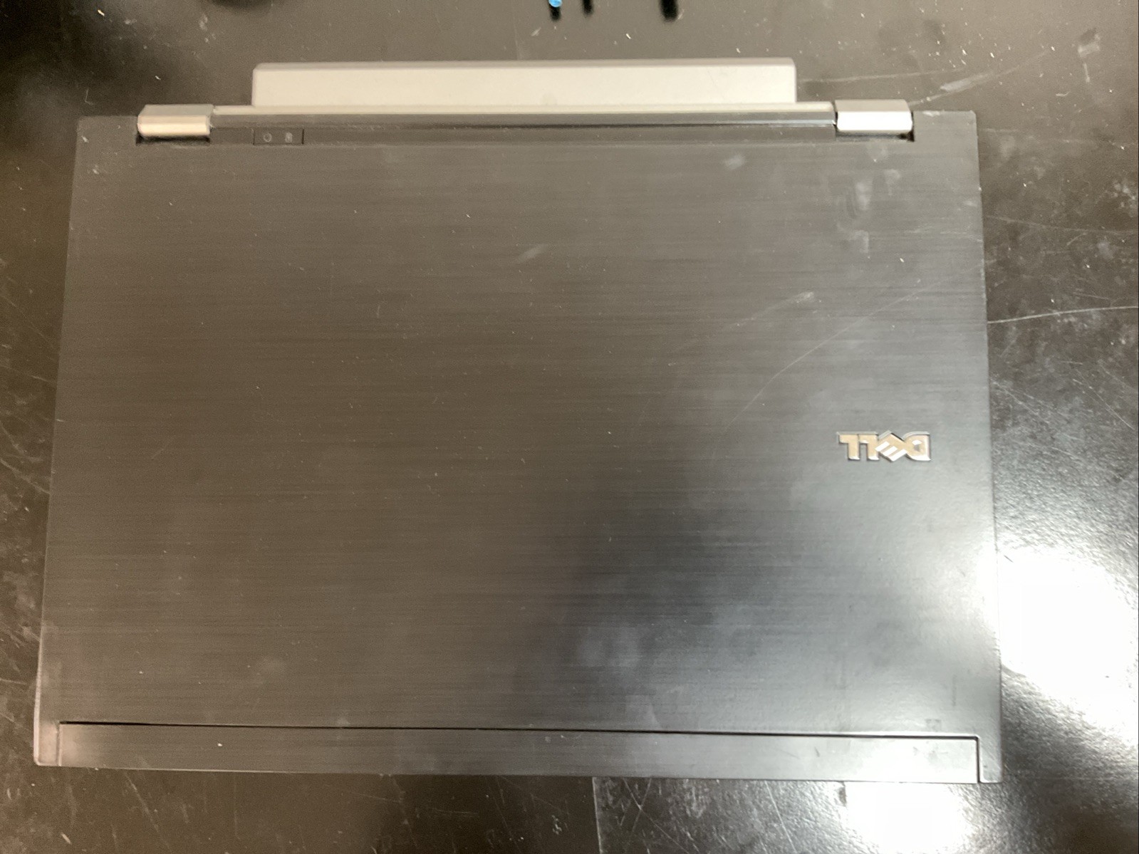 Dell Latitude E6400 14″ Laptop Intel Core 2 DUO 2.40GHz 250GB NO OS