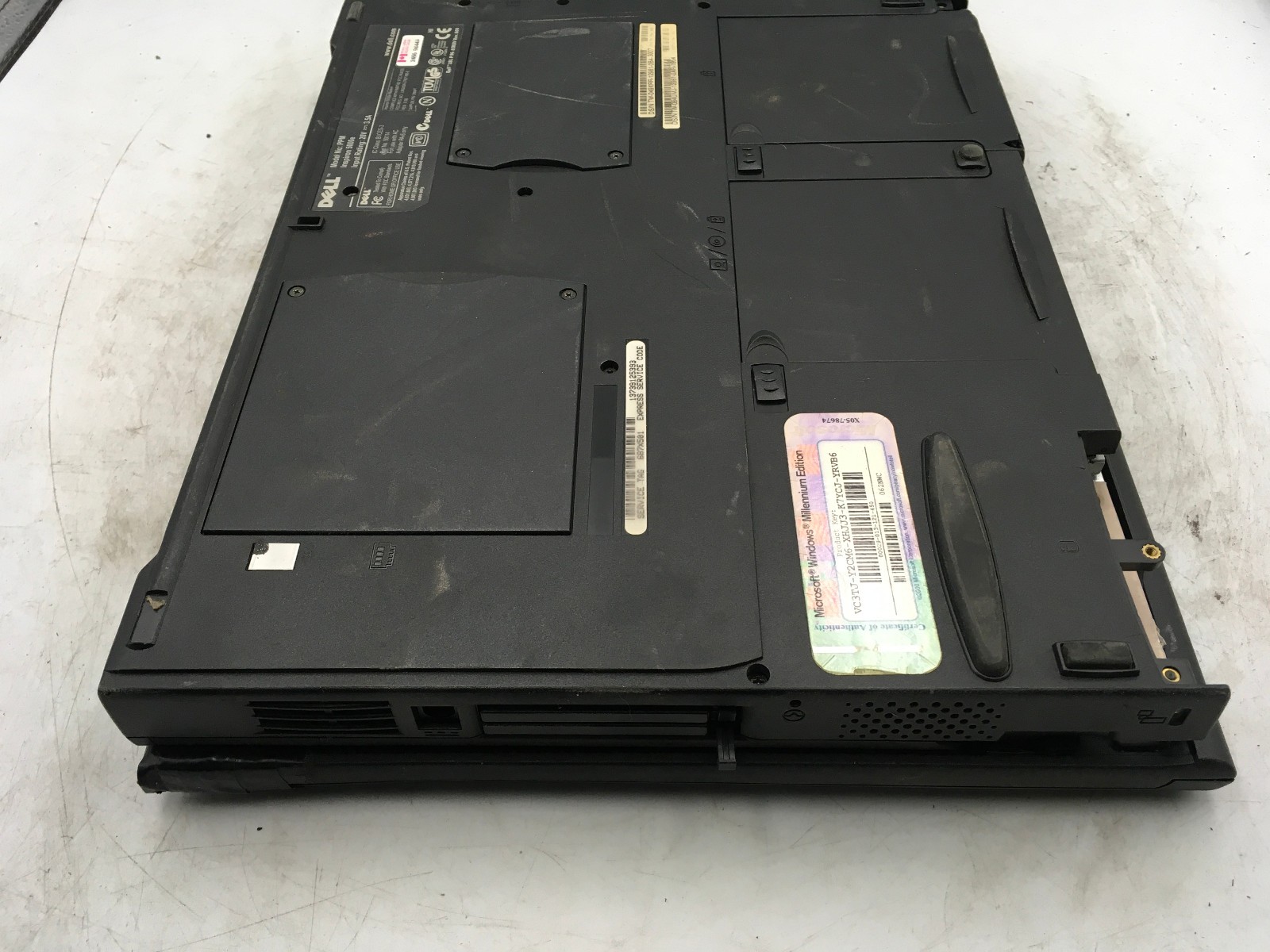 DELL INSPIRON 5000E – FOR PARTS/REPAIR – INTEL I5-8250U – 256MB RAM – READ – BB!
