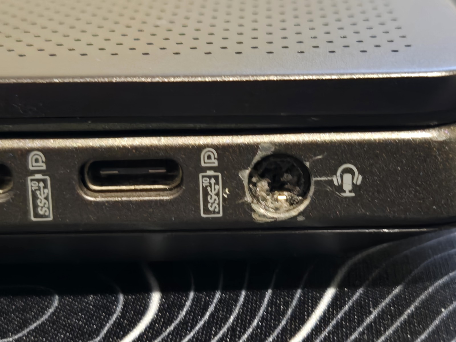 ASUS ROG Zephyrus G15 15.6 1TB SSD Ryzen 9 5900HS 40GB RAM, RTX 3070(READ DESC)