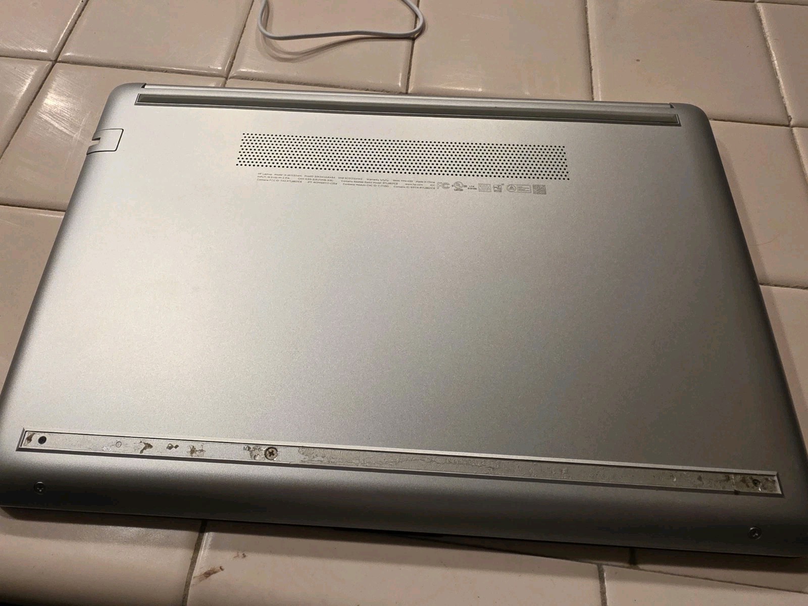 HP 14-DK1035WM 14” FHD AMD Ryzen™ 3 3250U 2.60ghz 12GB RAM 256GB SSd