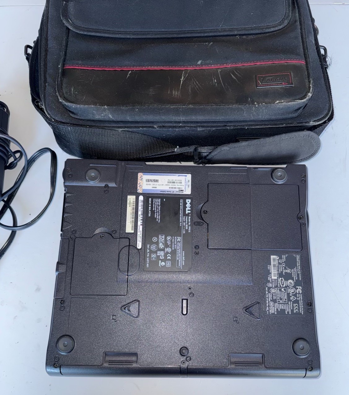 Dell Inspiron 8200 Pentium 4 Retro Vintage Laptop Floppy Clean Tested With Case