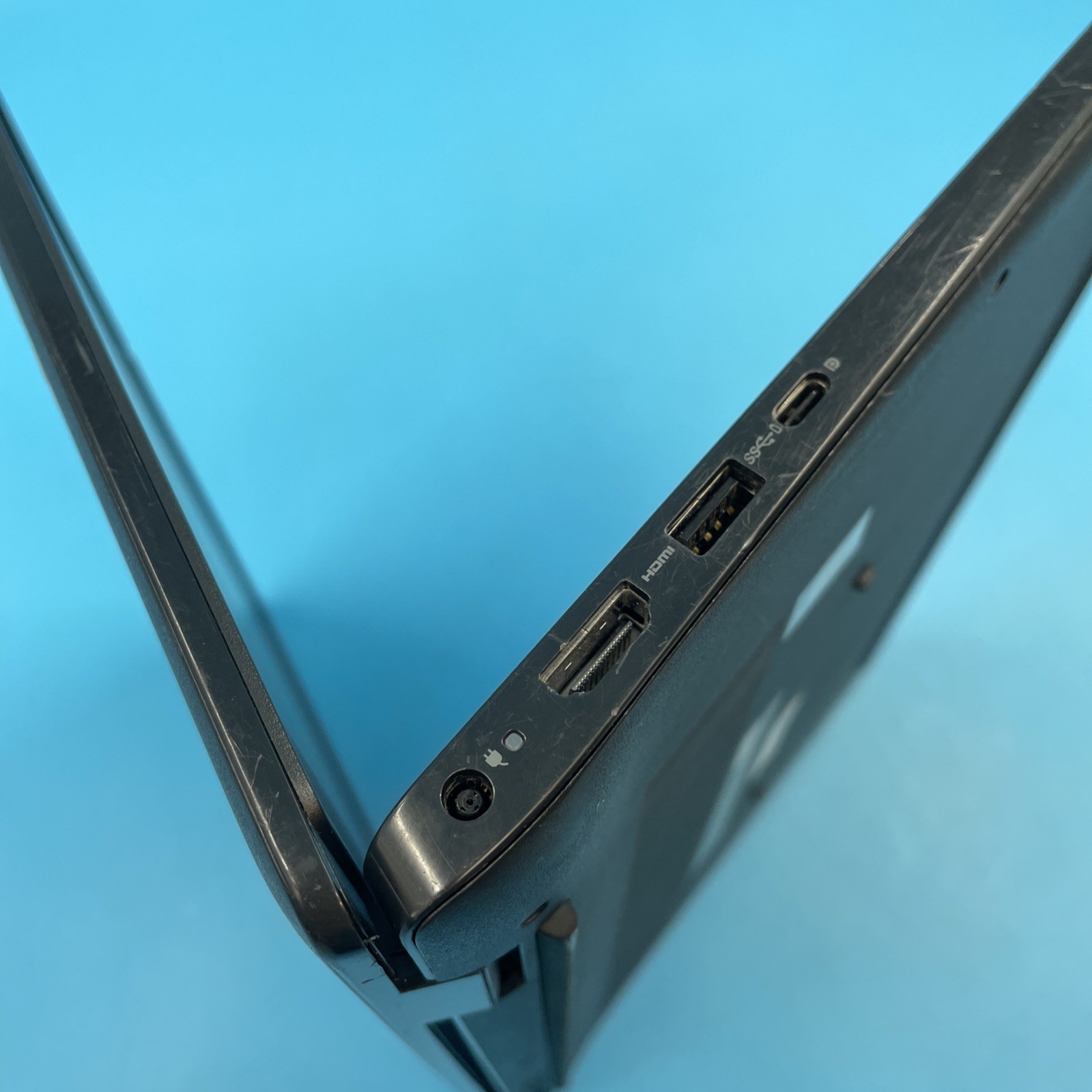 Dell Latitude 3420 | i5-1135G7 | 8GB RAM | 256GB SSD | WIN 11 PRO | 79% BATT