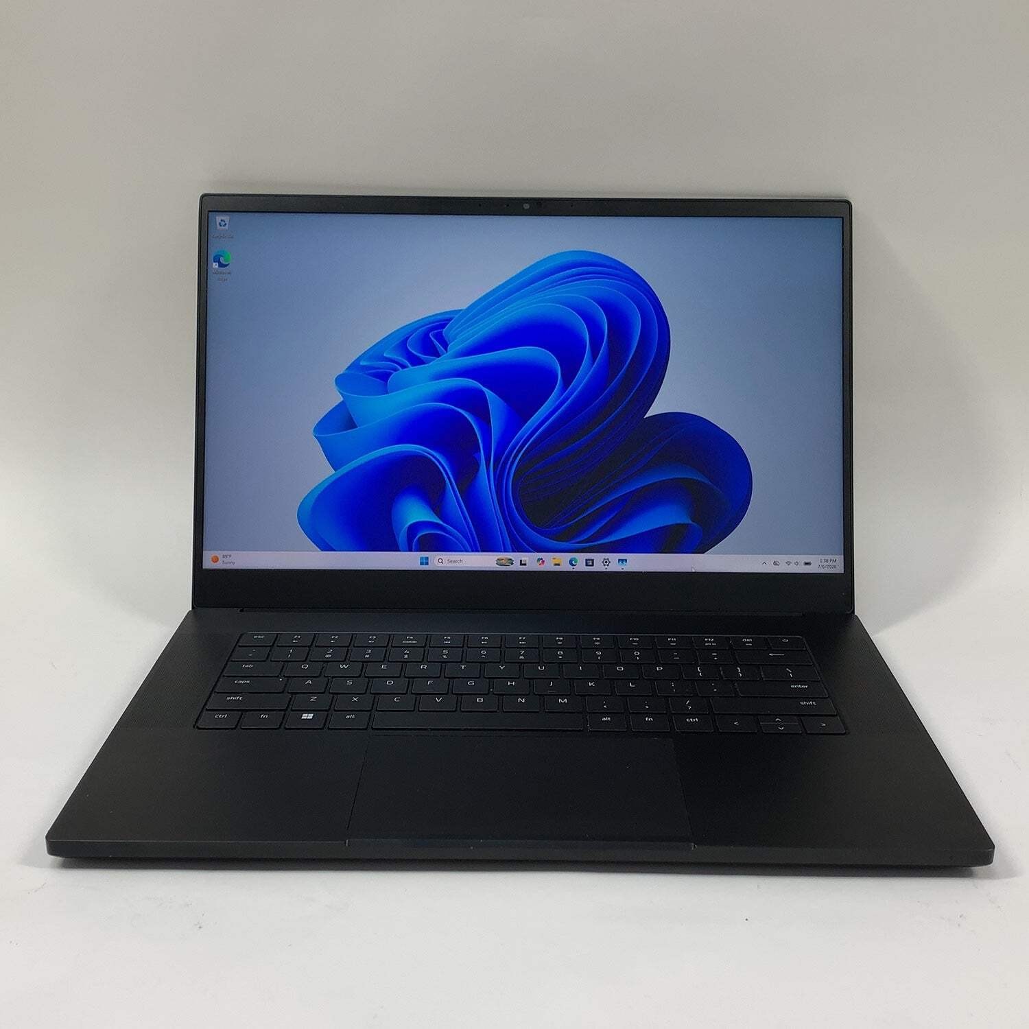 Razer Blade 15 RZ09-0421 i7-12800H 2.4GHz 16GB RAM 1TB SSD GeForce RTX 3070 Ti