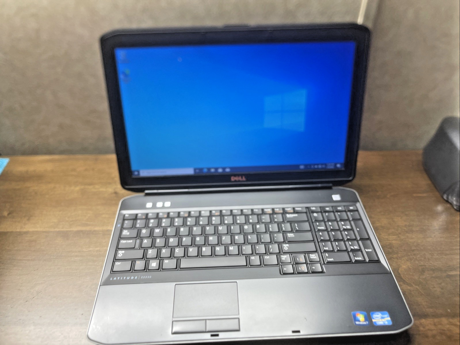 Dell Latitude E5530 Intel Core i3-3110M 2.40GHz 8GB RAM 15.6″