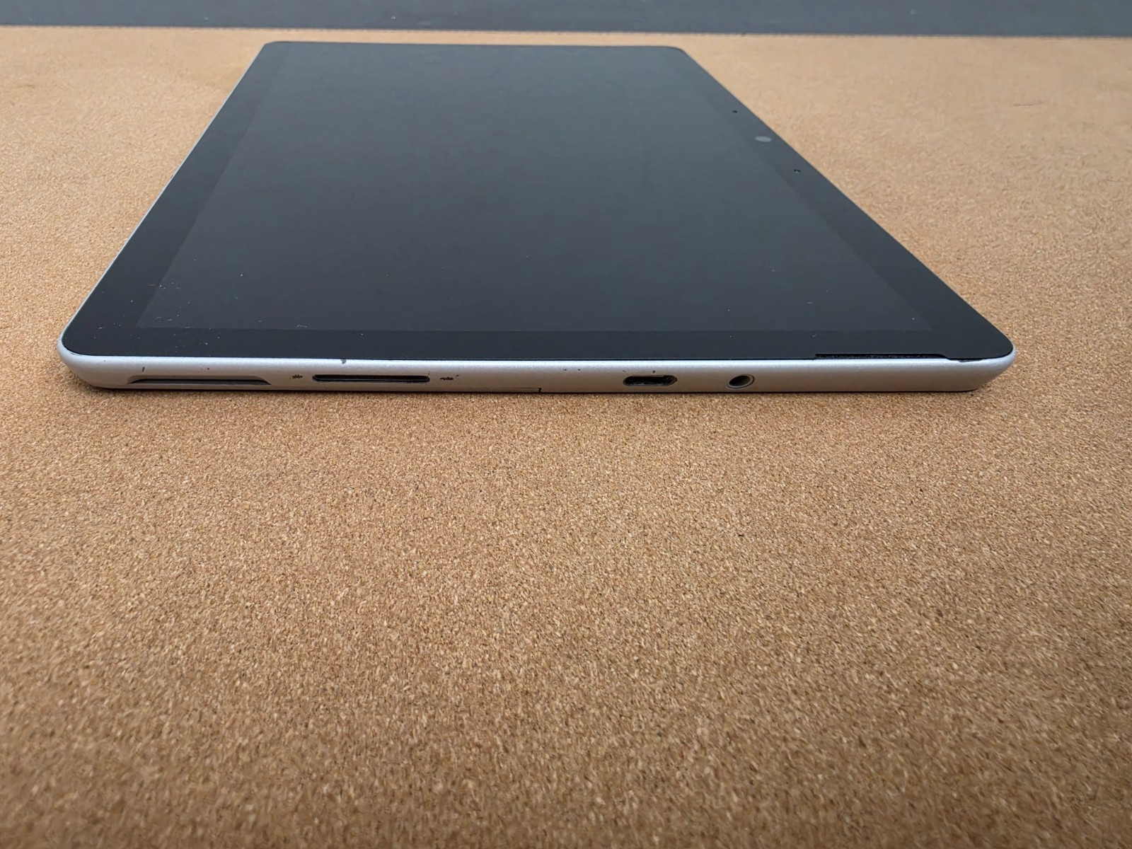 Microsoft Surface Go 2 m3-8100Y 8GB Ram 128GB SSD Win 11 Pro