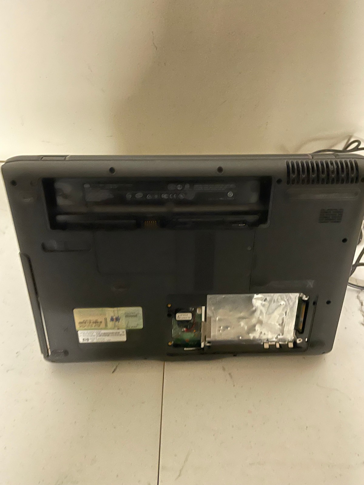HP Pavilion Laptop Model DV2000 For Parts Only