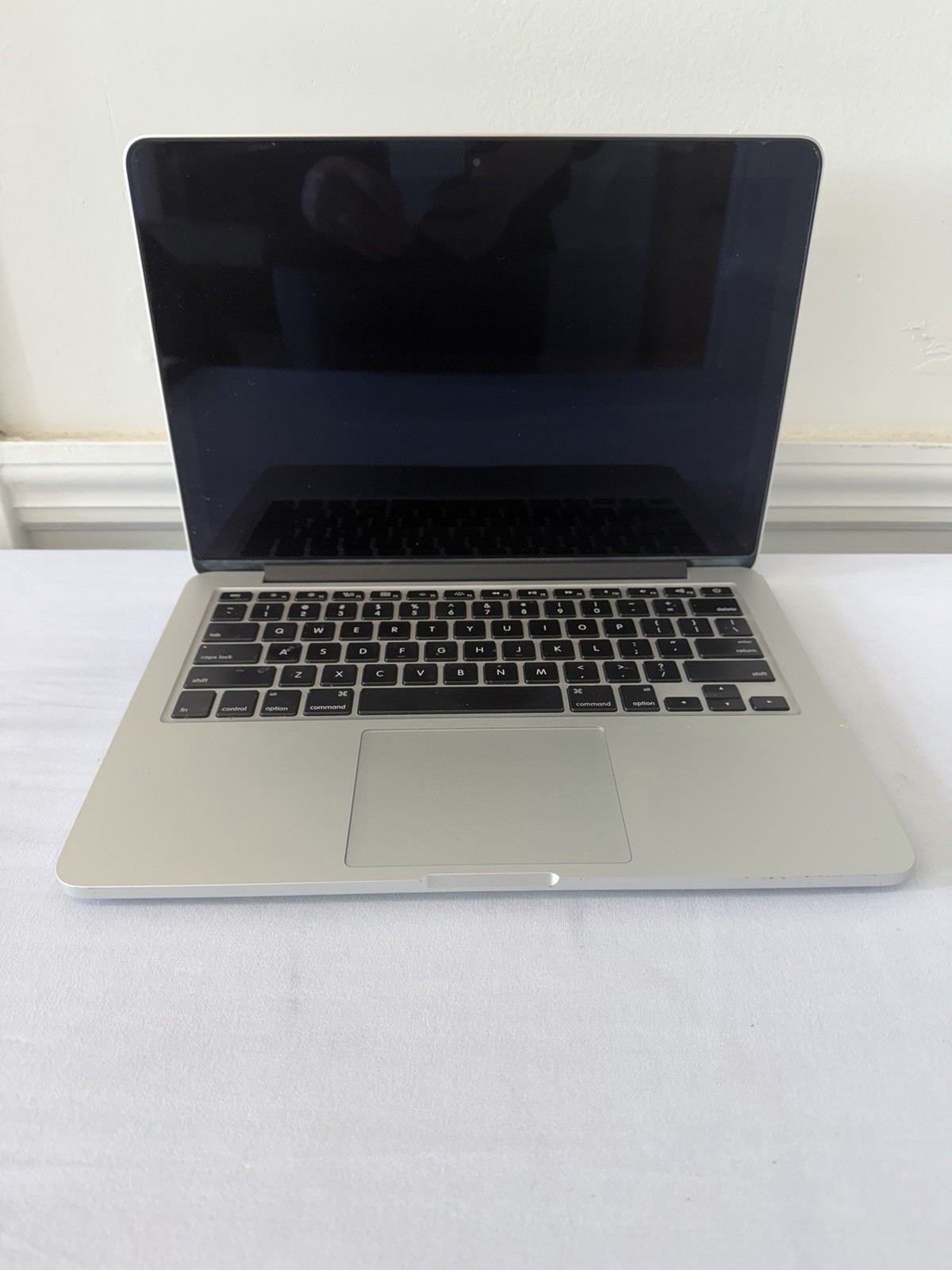 Apple Macbook Pro 2012 Laptop – Intel i5-3210M – RAM 8 GB – Read Description