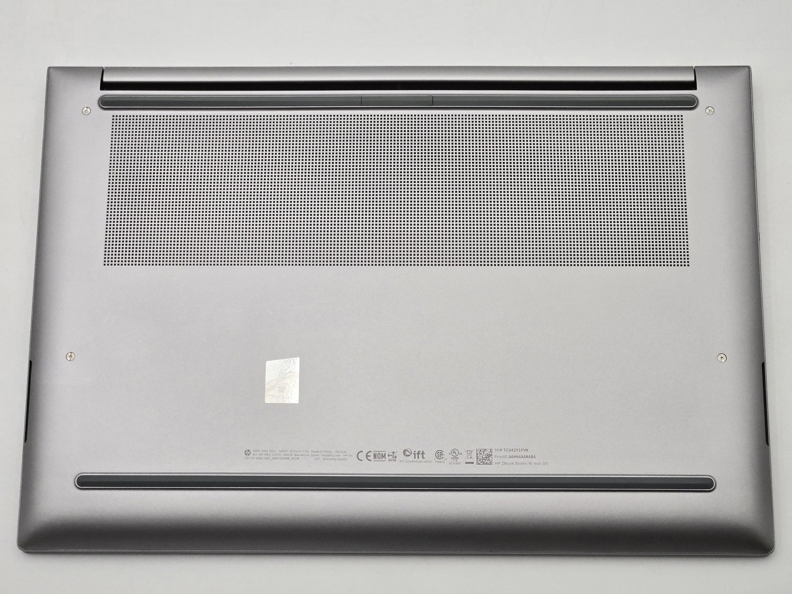 HP ZBook Studio 16 G11 Ultra 9 185H RTX 3000 Ada 64GB 1TB 4K Grade C