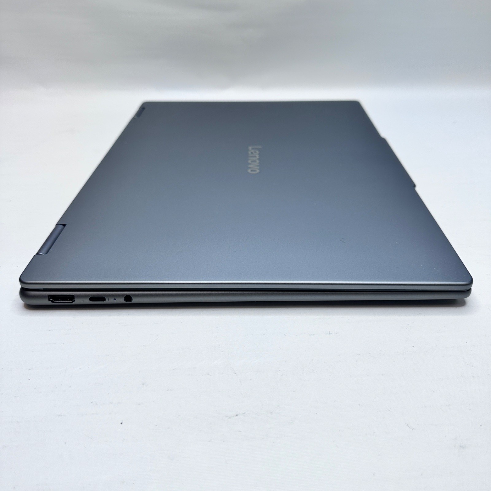 Lenovo Yoga 7 2-in-1 16″ WUXGA Touchscreen Laptop, Ultra 5 226V, 16GB, 512GB SSD