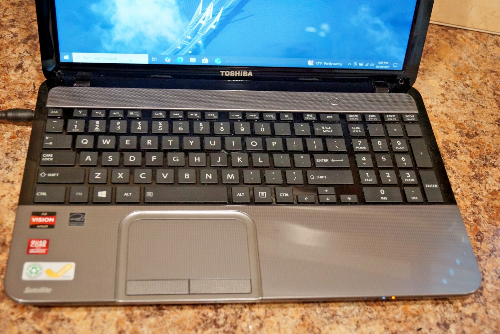 Active 22H2 WIN10 PRO Toshiba L55D-S5117 AMD A8@1.90GHz, 4GB RAM 500GB HDD