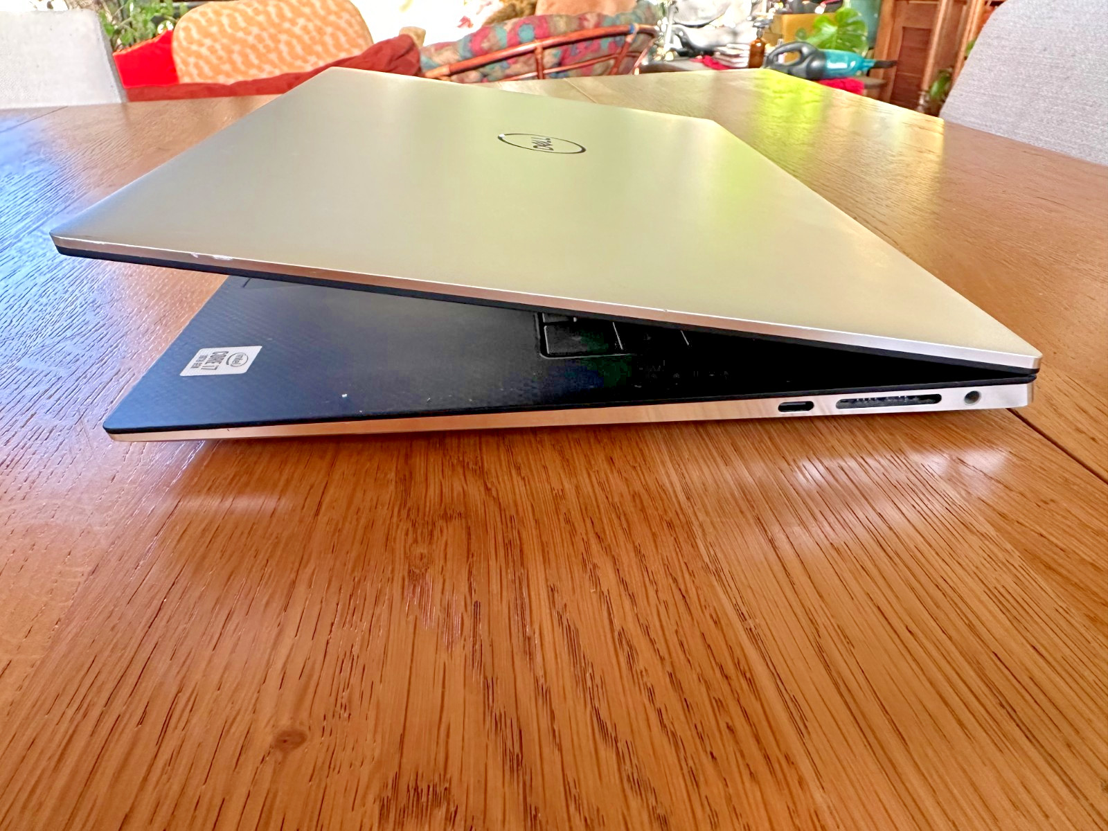 Dell XPS 15 9500 Intel Core i7-10750H NVIDIA GeForce 1650 Ti 15.6″ Laptop FHD