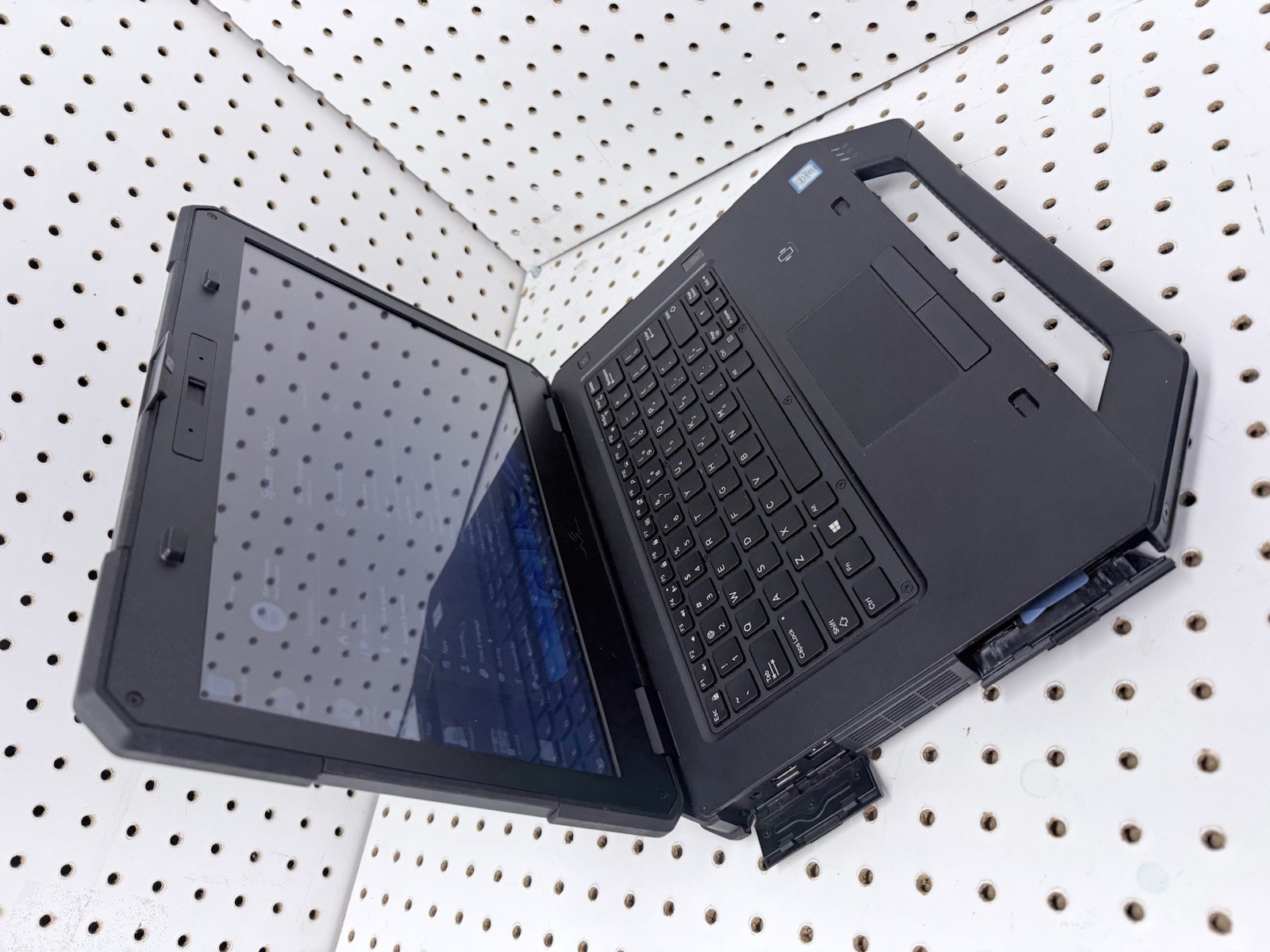 Dell Latitude 14 Rugged 5414 | I7-6th Gen | 32 GB RAM | 256 GB SSD | Wind 11 P