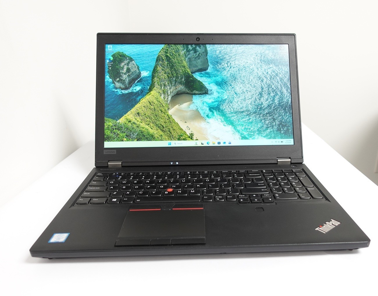 Lenovo ThinkPad P53 Intel Core i7-9850H 15.6″ 32GB RAM 256GB SSD Win11