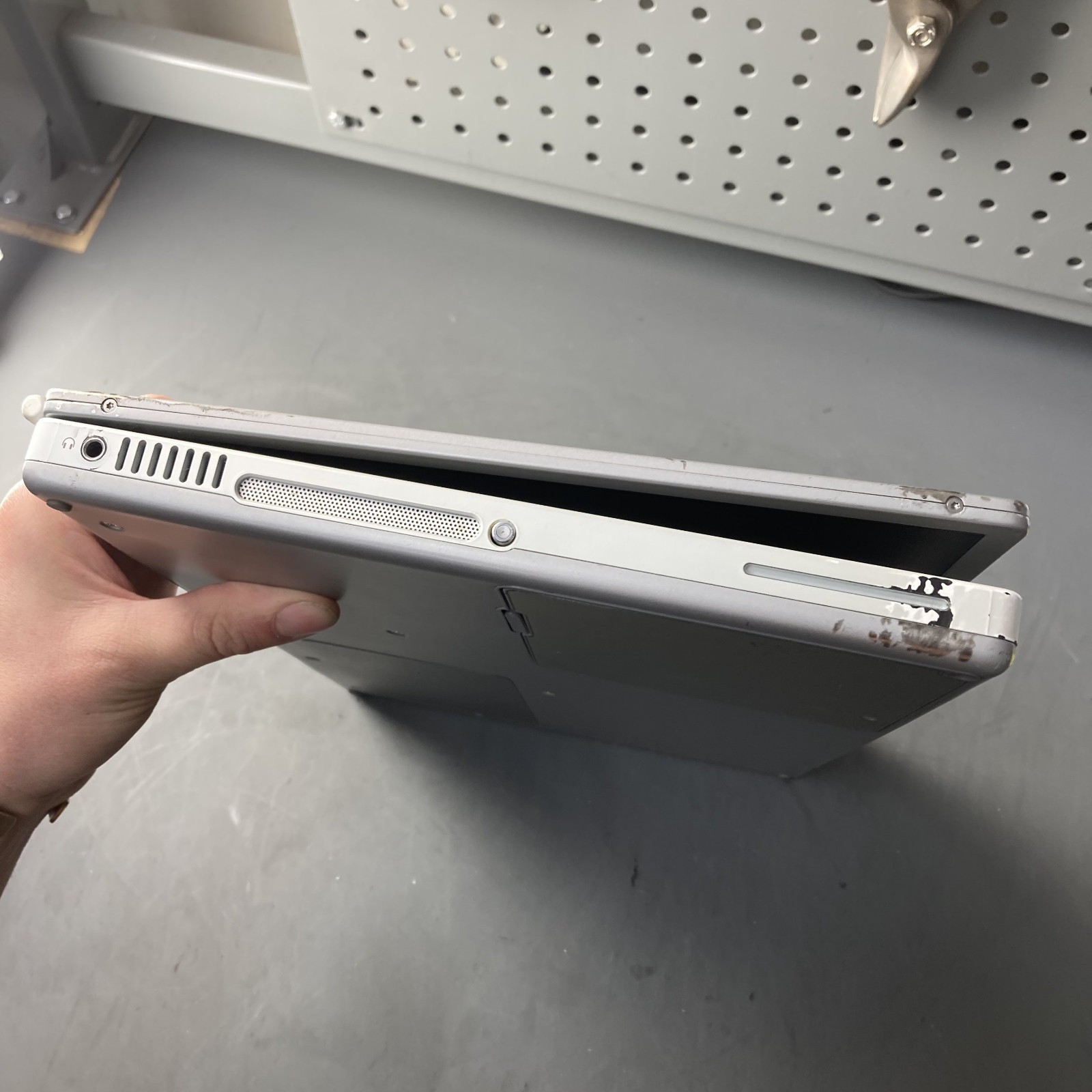 Vintage Apple PowerBook G4 Titanium M5884 Screen Issues Mac OS X 10.4