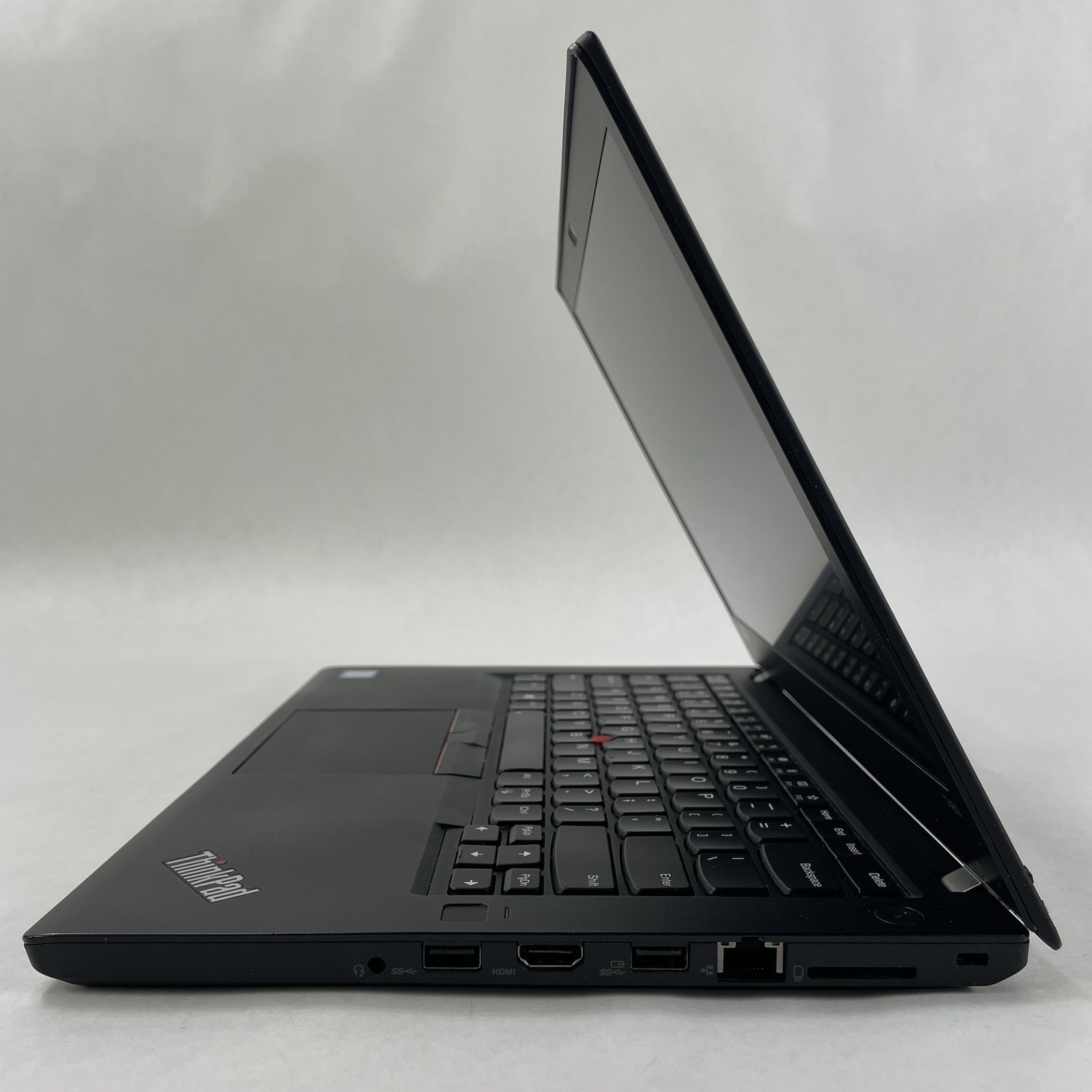 Lenovo ThinkPad T480 14″ i5-8350U 1.70 GHz 8 GB RAM No SSD/OS/AC – Bad Bottom