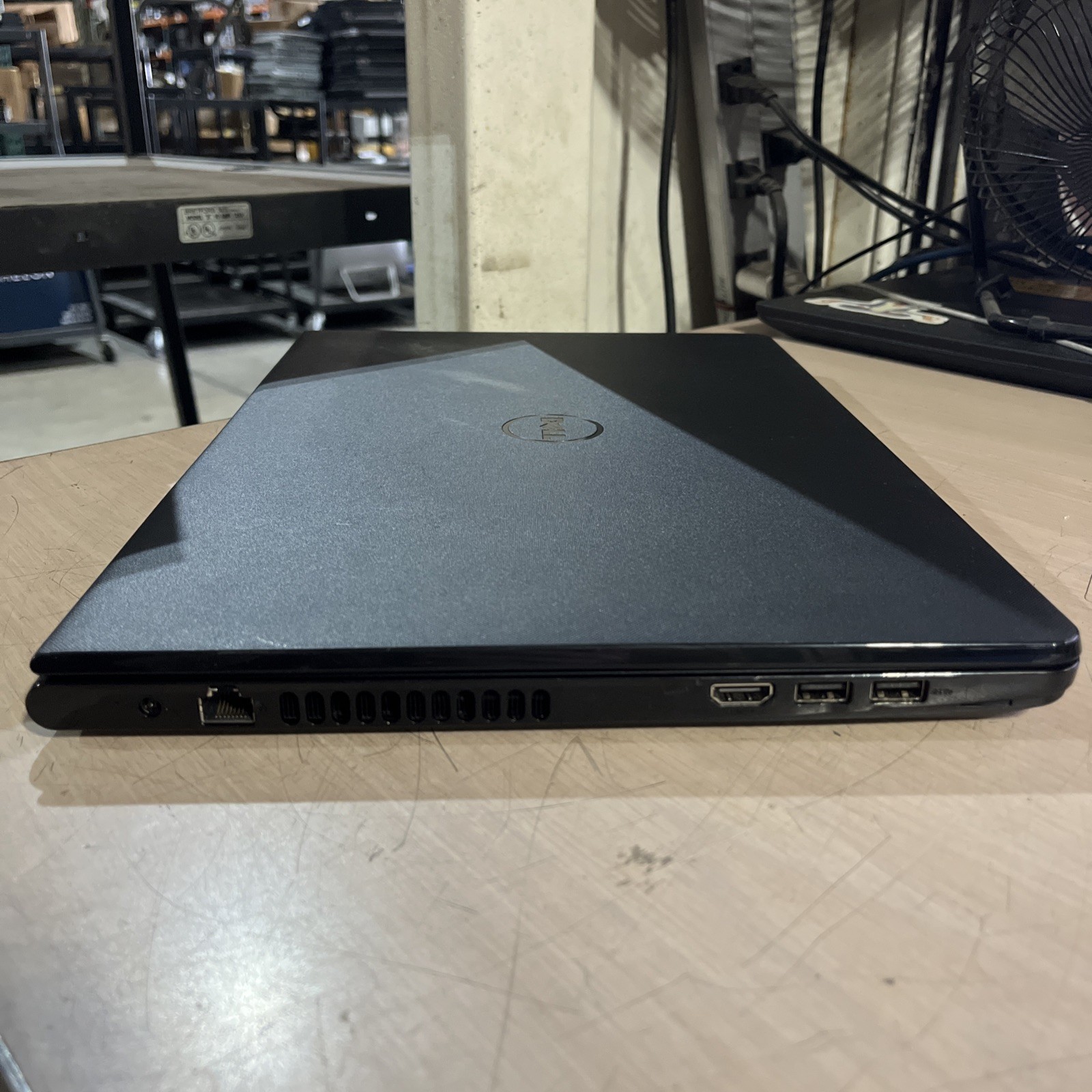 DELL INSPIRON 15 3565 AMD RADEON R4 4GB RAM NO HD