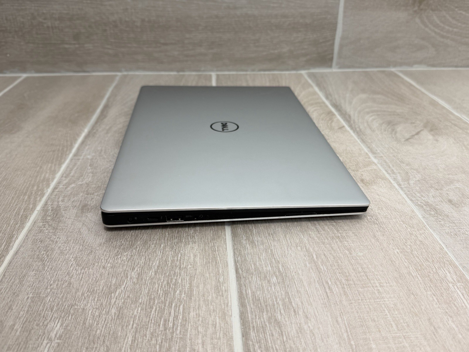 Dell XPS 15 9550 13.2″ Laptop Core i7-8550U 8GB RAM 256GB SSD Win-11