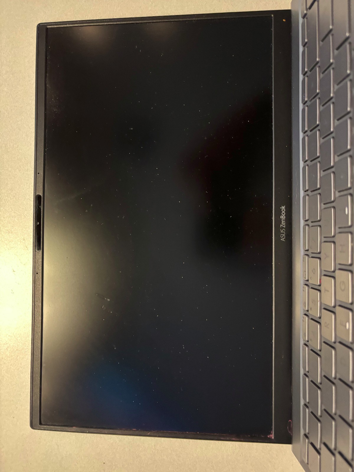 ASUS Zenbook 14″ (256GB SSD, Ryzen 5 5500U, 8GB RAM, NVIDIA GeForce MX450) READ
