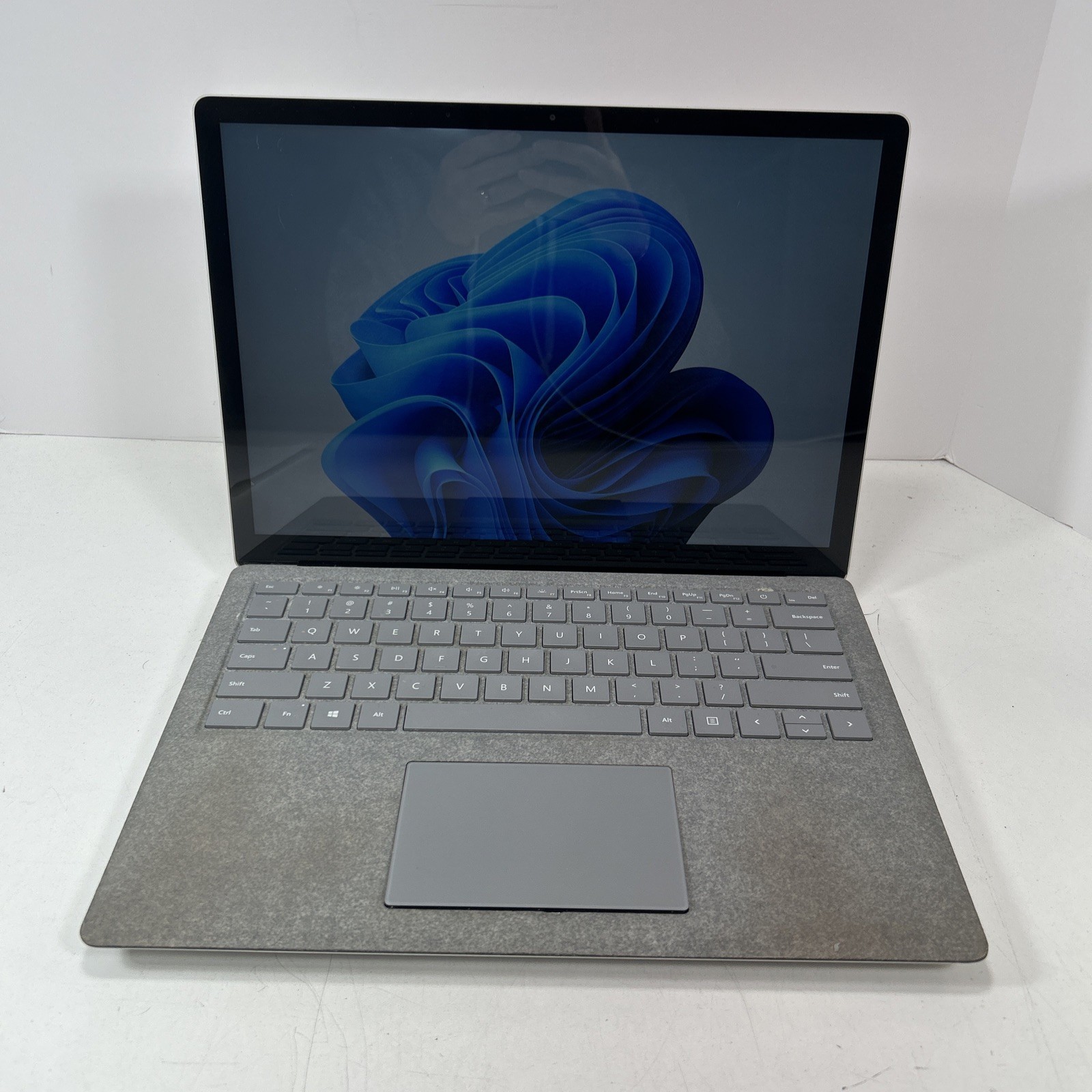Microsoft Surface Laptop 1769 13.3” Touch i7-7660U 8GB RAM 500GB SSD W11P *Read