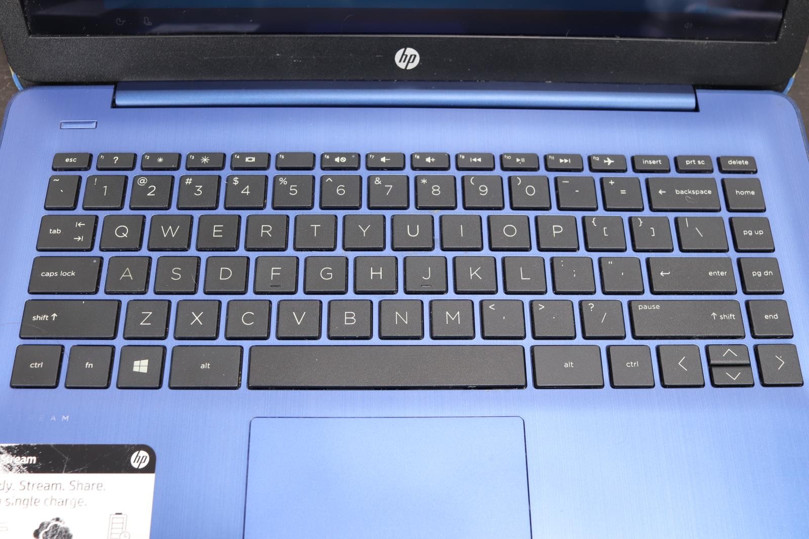 HP Stream 14-DS0035NR 14″ AMD A4-9120e 1.50GHz 4GB RAM 64 GB SSD Windows 10