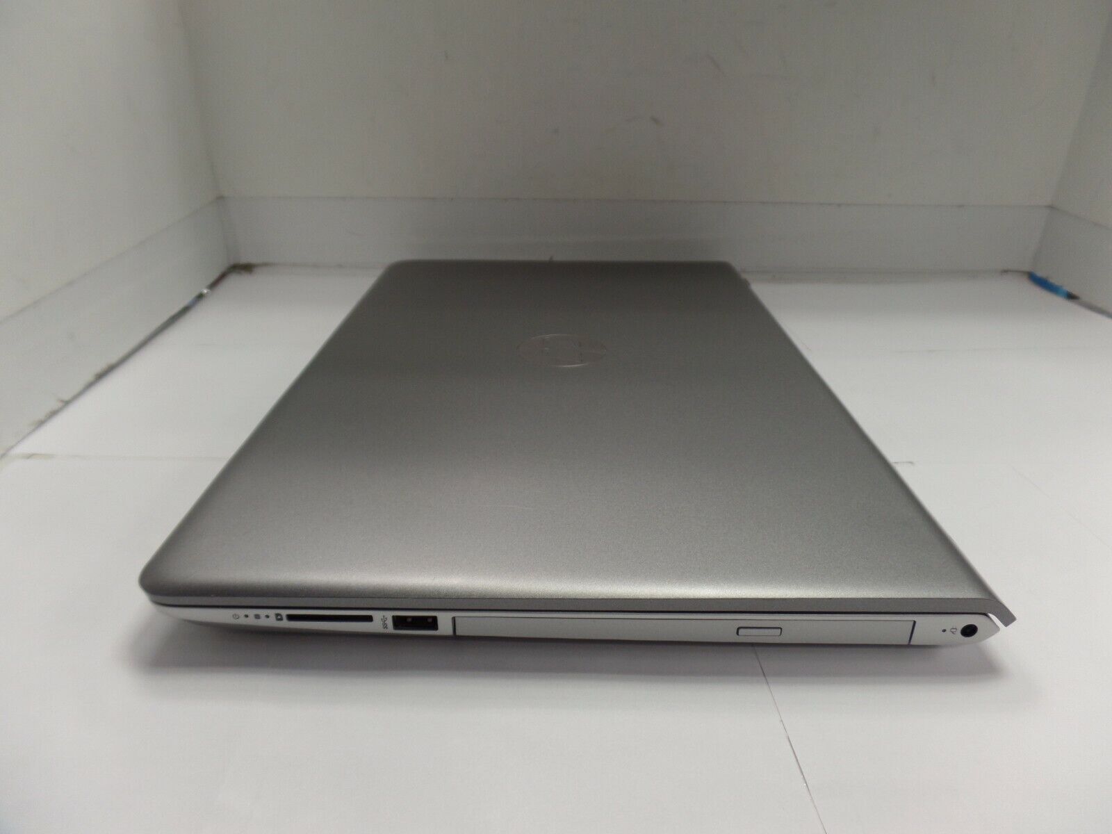 HP Pavilion 15.6? 15-CC020nr Touch FHD 1920×1080 2.7GHz i7-7500U 12GB 1TB SSD