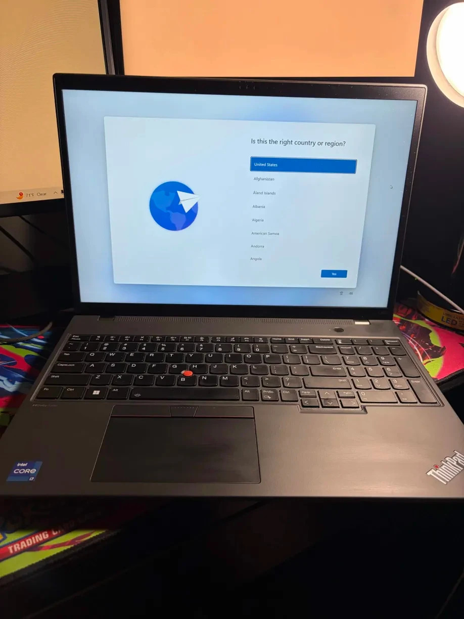 Lenovo ThinkPad P16s Gen 2 16″ Intel i7-1360P 32GB 1TB SSD – FREE NEXT DAY SHIP