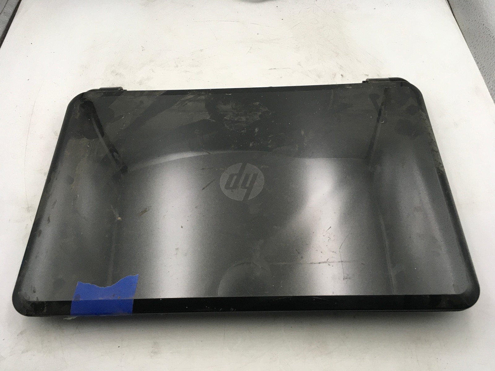 HP 15 D069WM – FOR PARTS/DAMAGED – INTEL i3-3110M – NO RAM – NO BATTERY -READ-BB