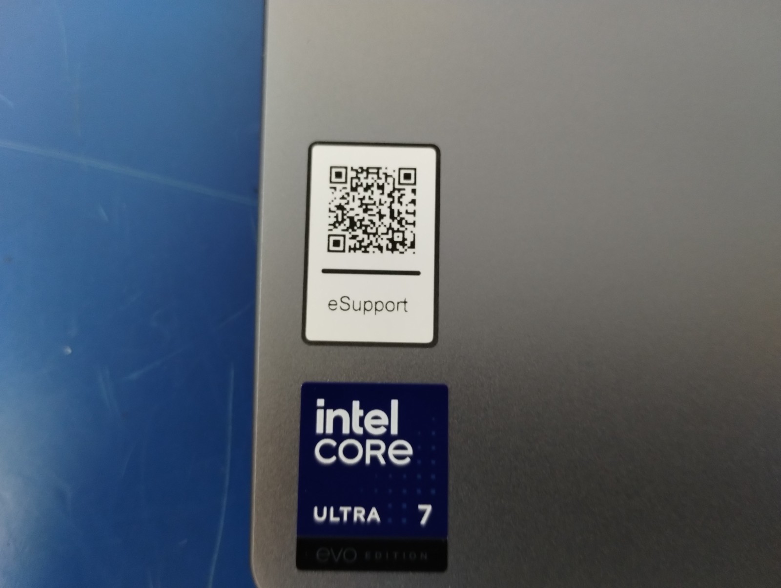 Lenovo Slim 7 14ILL10, Intel Core Ultra 7, 2.20 GHz, 32 GB RAM, 1 TB NVMe SSD