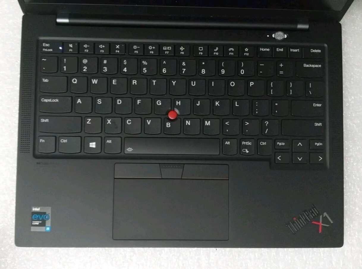 Lenovo ThinkPad X1 Carbon Gen 9 14″ WUXGA i5-1135G7 8GB 256GB