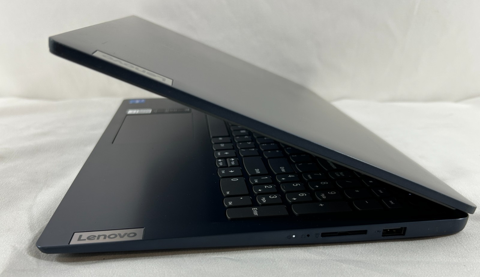 Lenovo 82QD Ideapad 15.6″ FHD | Touch Laptop | i5-1235U8GB 512GB NVMe |WIN11Home