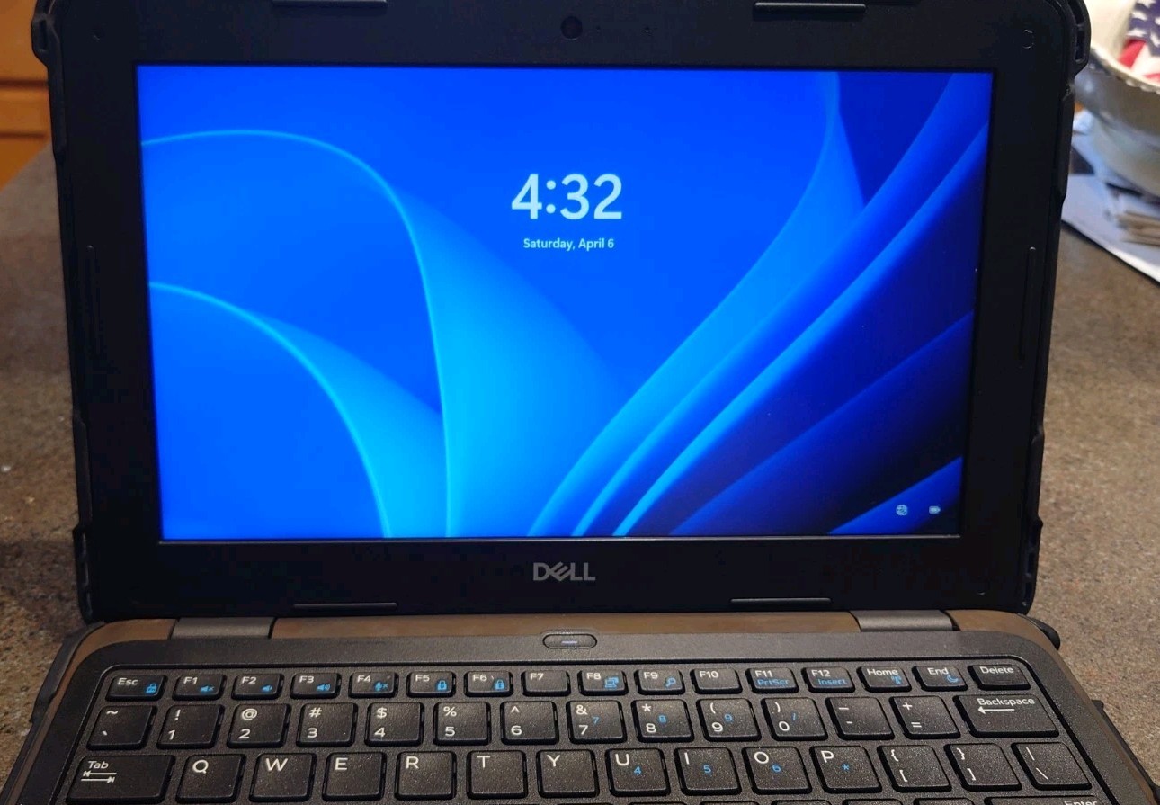 Dell Latitude 3190 Windows 11 – Laptop 2-in-1 / 120GB / 4GB DDR4 / INTEL 1.1GHZ