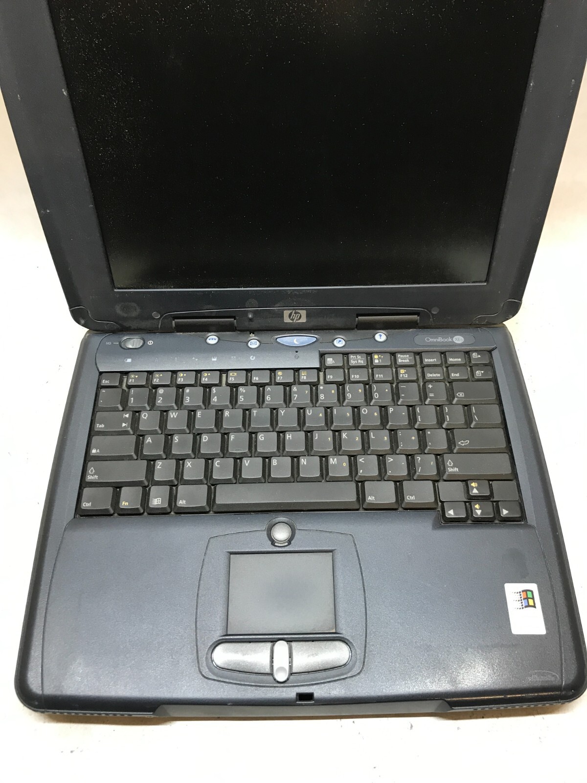 HP Omnibook XE3 F2300KT *Unknown Specs* For Parts/Repair POWER DEAD AS IS – -DW