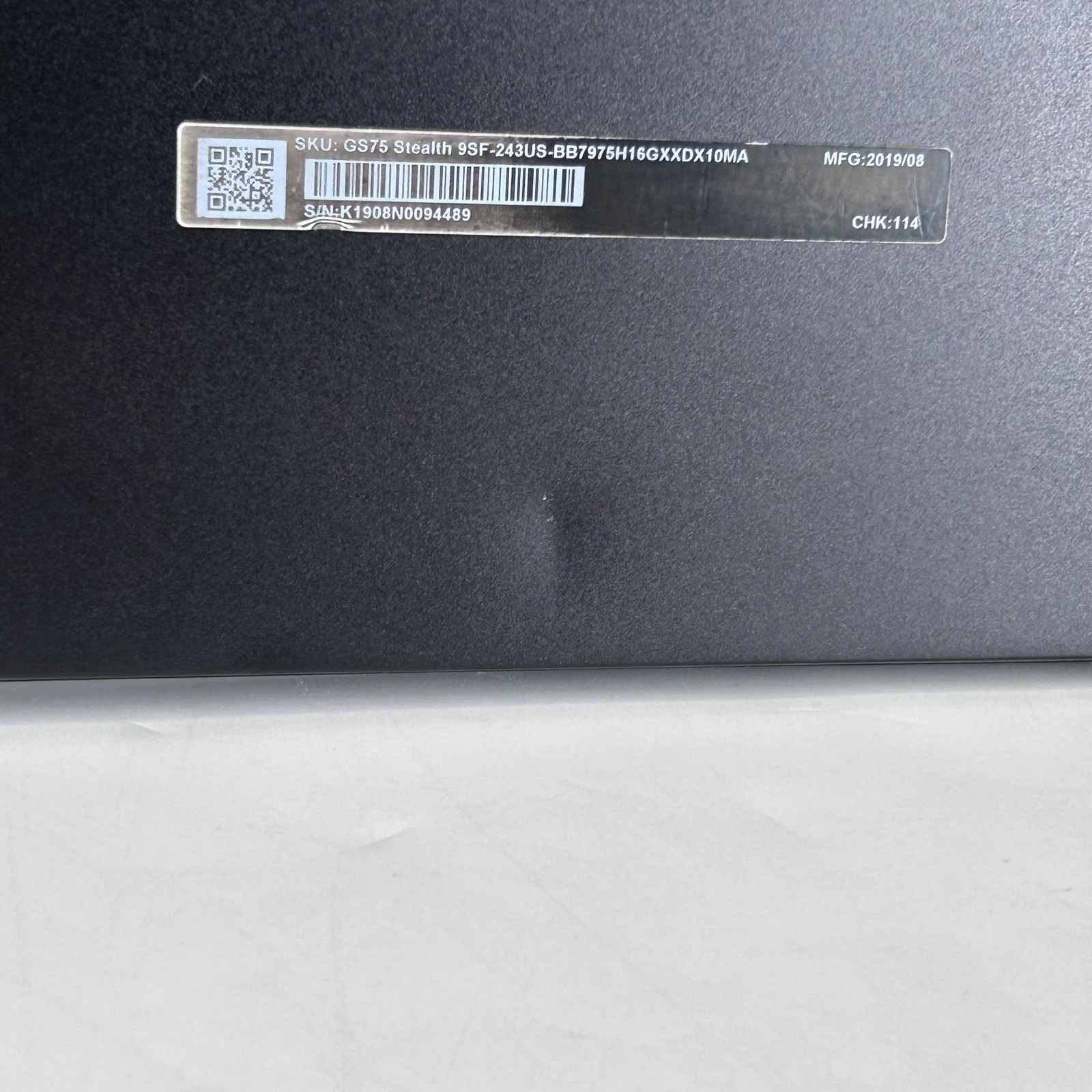 MSI Stealth GS75 17 FHD i7-9750H 2.60GHz 16GB 1TB SSD RTX 2070 Max-Q BENT FRAME