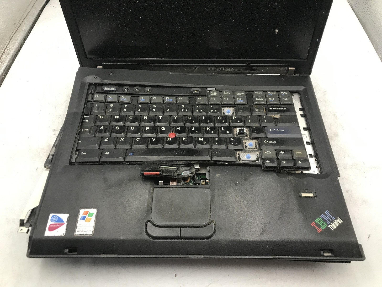 IBM THINKPAD T42 – FOR PARTS/REPAIR – INTEL CENTRINO – NO RAM – READ DESC – BB