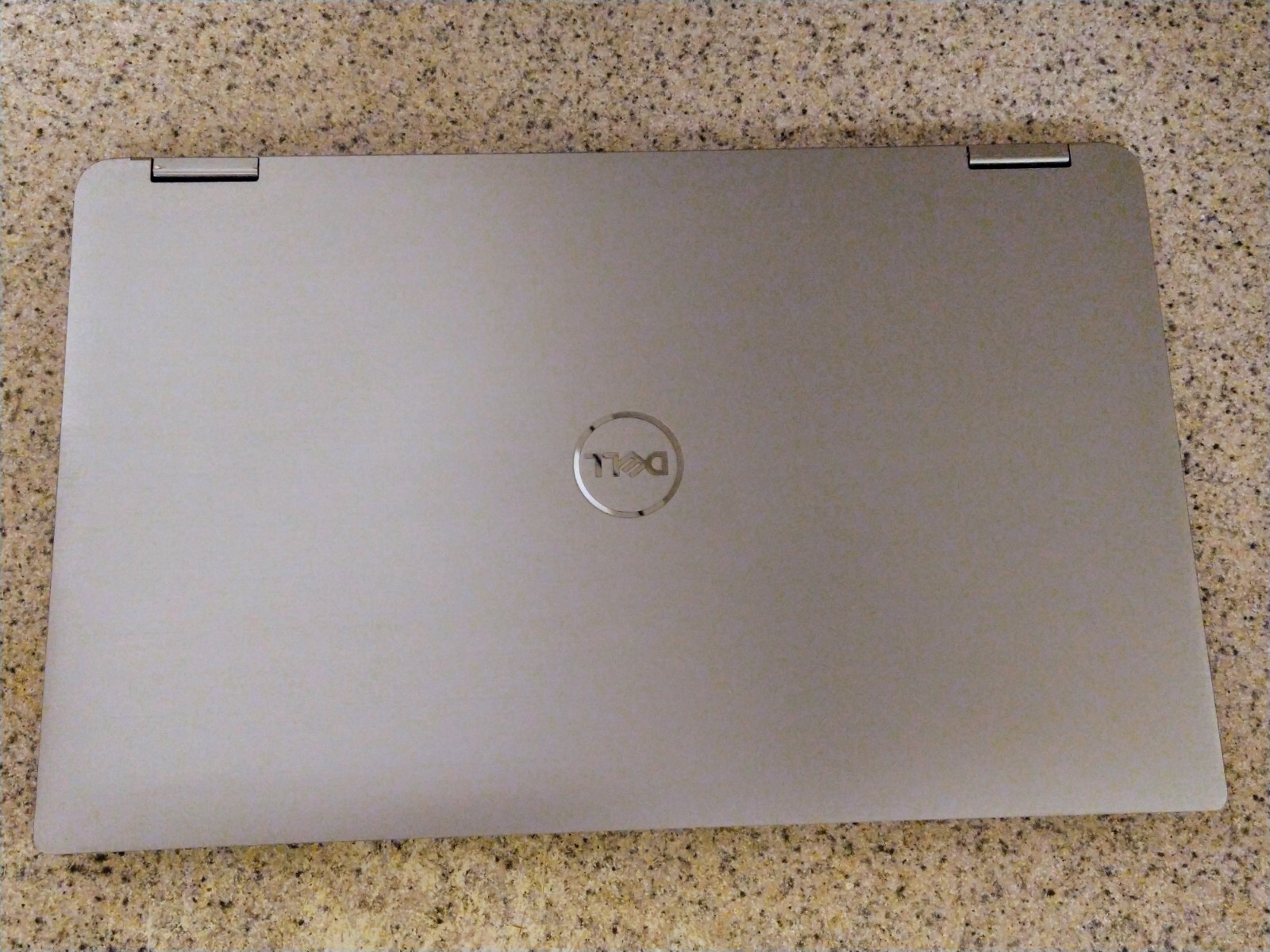 Dell PC/Tablet 2in1 Touchscreen Intel i7 (8th Gen) 256GB SSD 16GB RAM Bluetooth