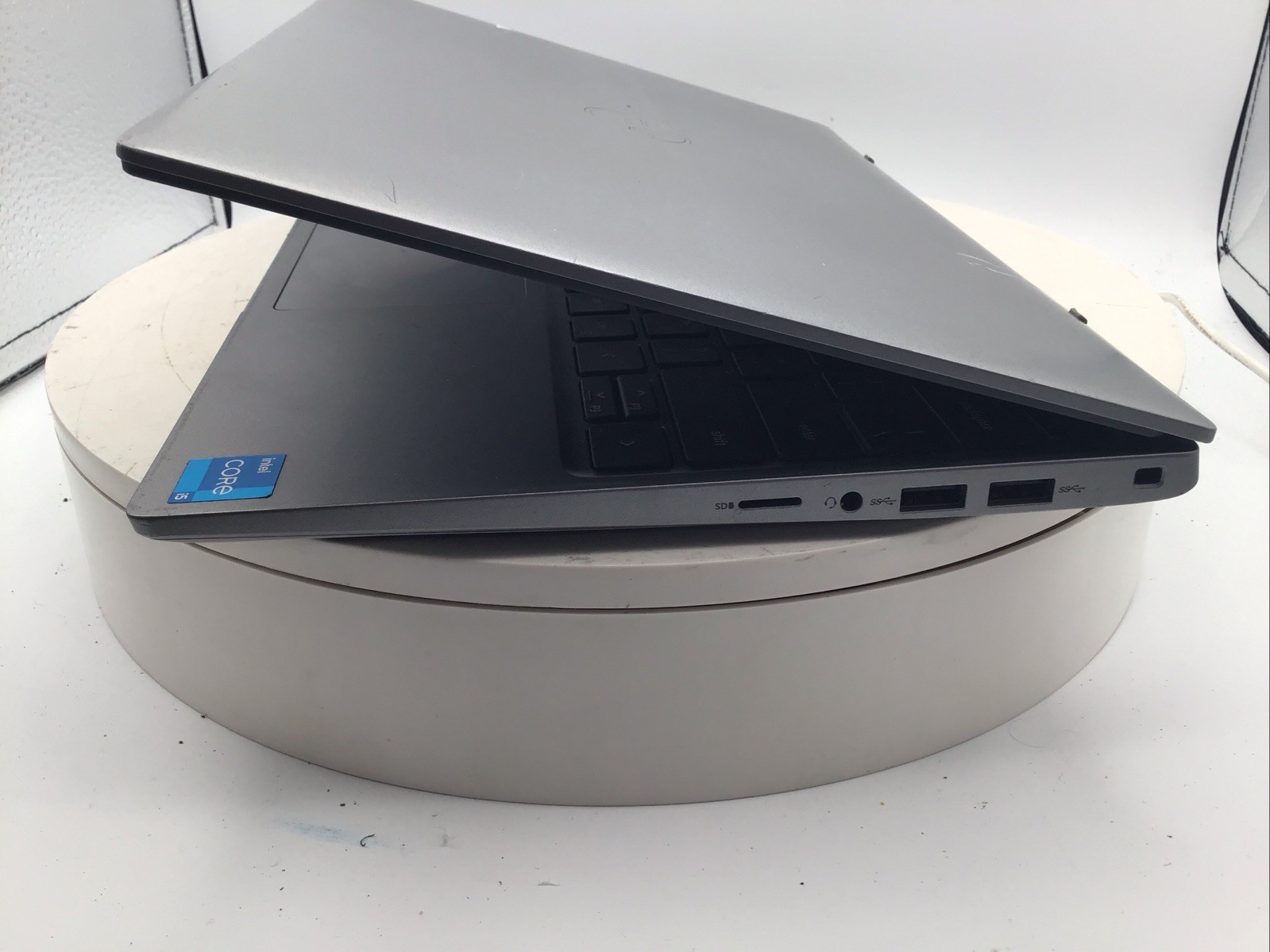 Dell Latitude 3320 13″ Laptop i5-1135G7 8GB RAM 256GB SSD Windows 11 Pro Used RD