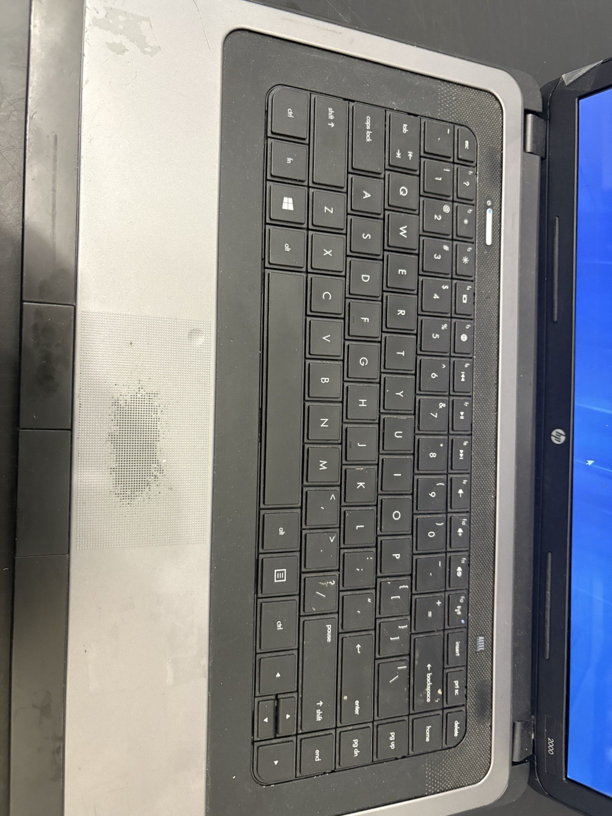HP 2000 Laptop Windows 7 Home Premium 15.6” AMD WiFi Webcam Charger