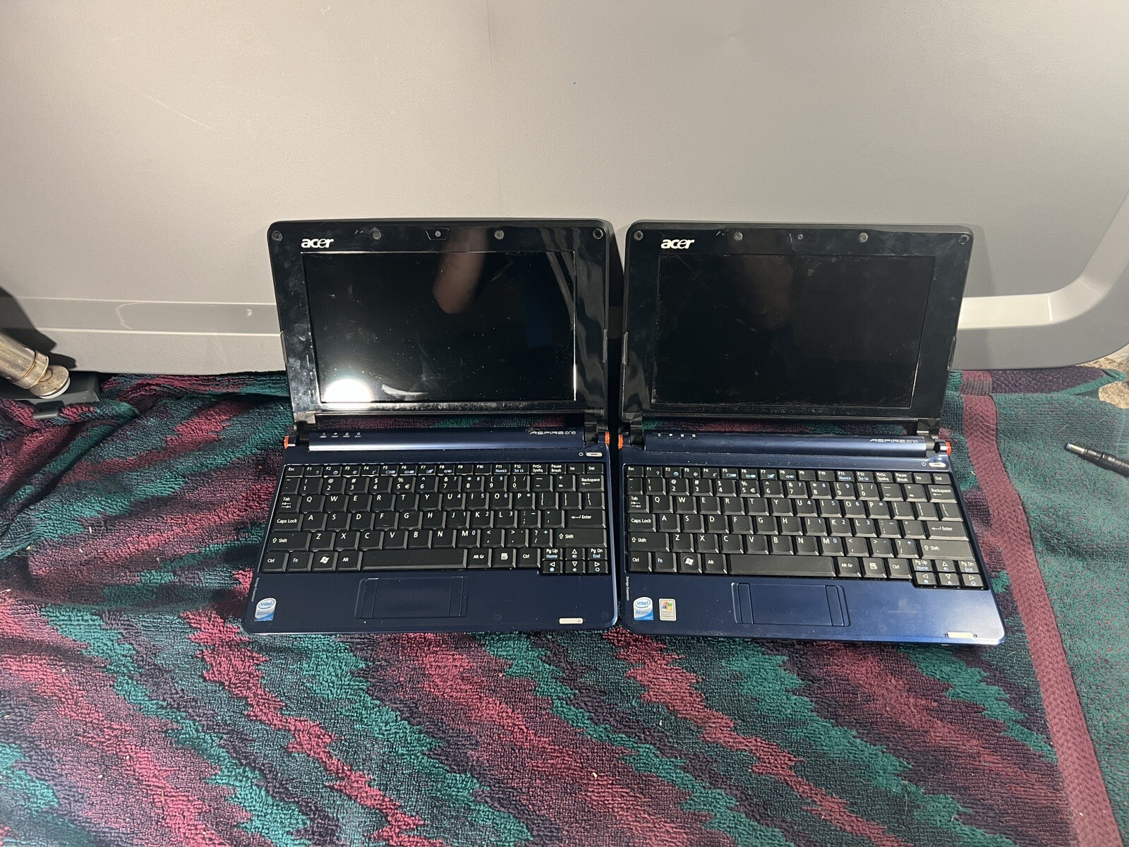 TWO Acer Aspire One Series ZG5 Intel Atom 1.60GHz Netbook Laptops lot