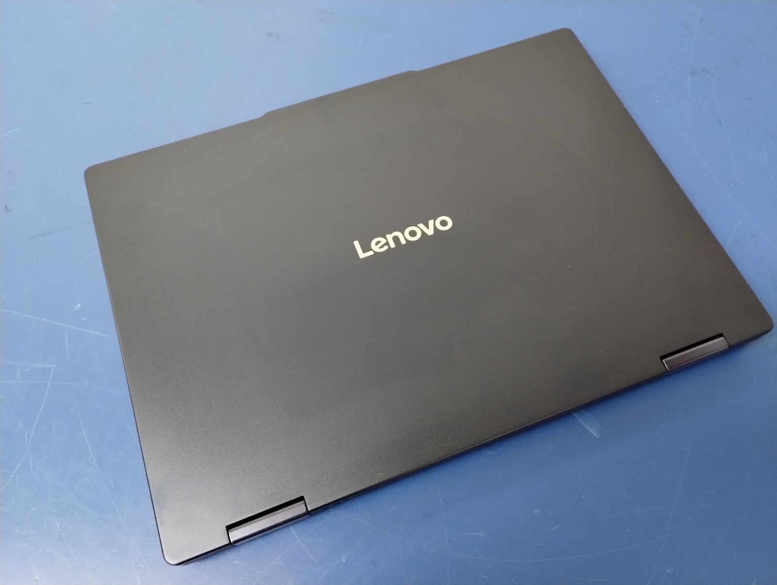 Lenovo IdeaPad 5 2-in-1 14AKP10, AMD Ryzen AI 7 350, 16 GB RAM, 1 TB NVMe SSD
