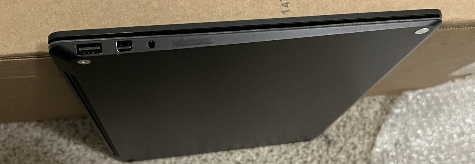 Microsoft Surface Laptop 2 Black 13.5” i7-8650U 2.11GHz 8GB 256GB SSD Model 1769