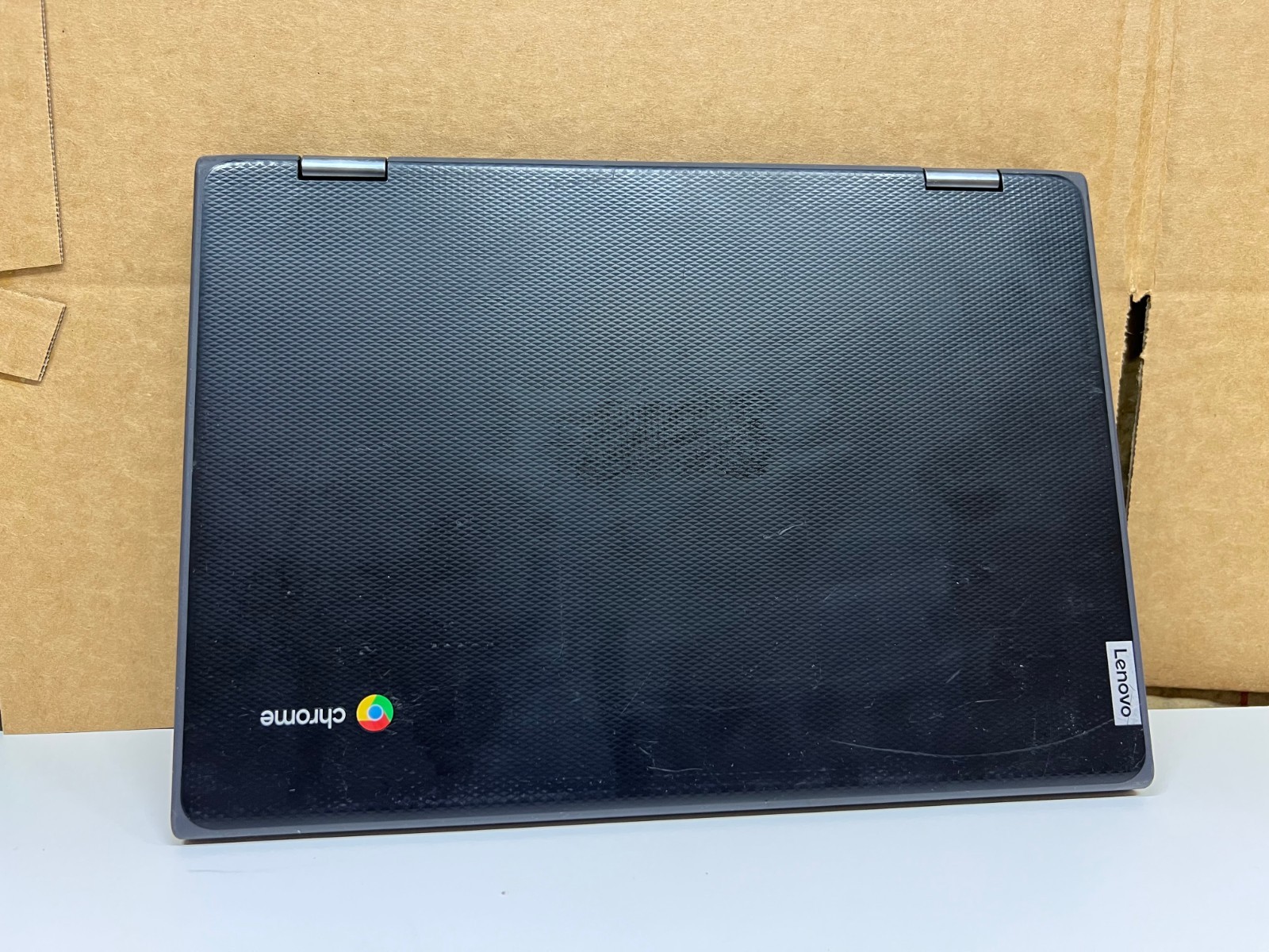Lenovo 300e 11.6″ 2-in-1 Laptop – 32GB Storage, 4GB RAM, Touchscreen Chromebook